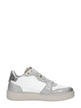 Sneakers Laag