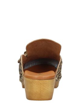 Clogs