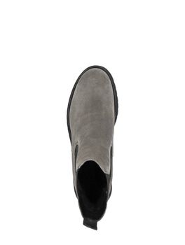 Chelsea boots