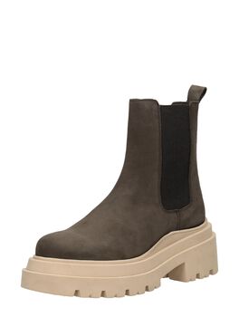Chelsea boots