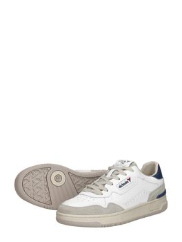 Sneakers Laag