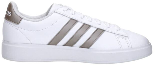 Grand Court 2.0 - large