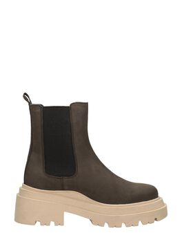 Chelsea boots