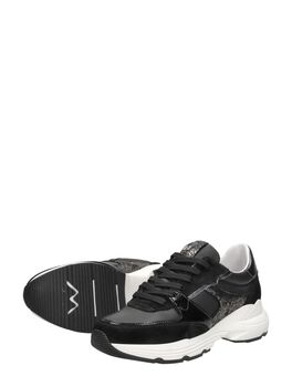 Sneakers Laag