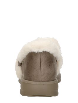 Slip-Ins: Cozy Escape